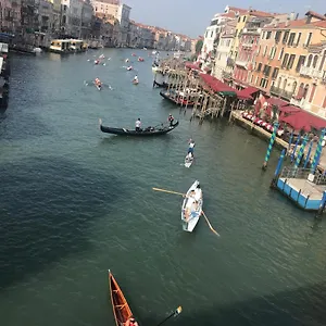 https://ca-san-samuele-venice.hotelinveneto.com