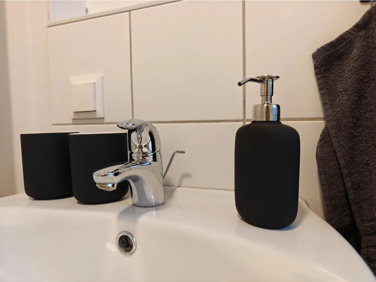 Apartment 2Br Apartment, Parking, Wi-Fi, Tv In Berlin Karow